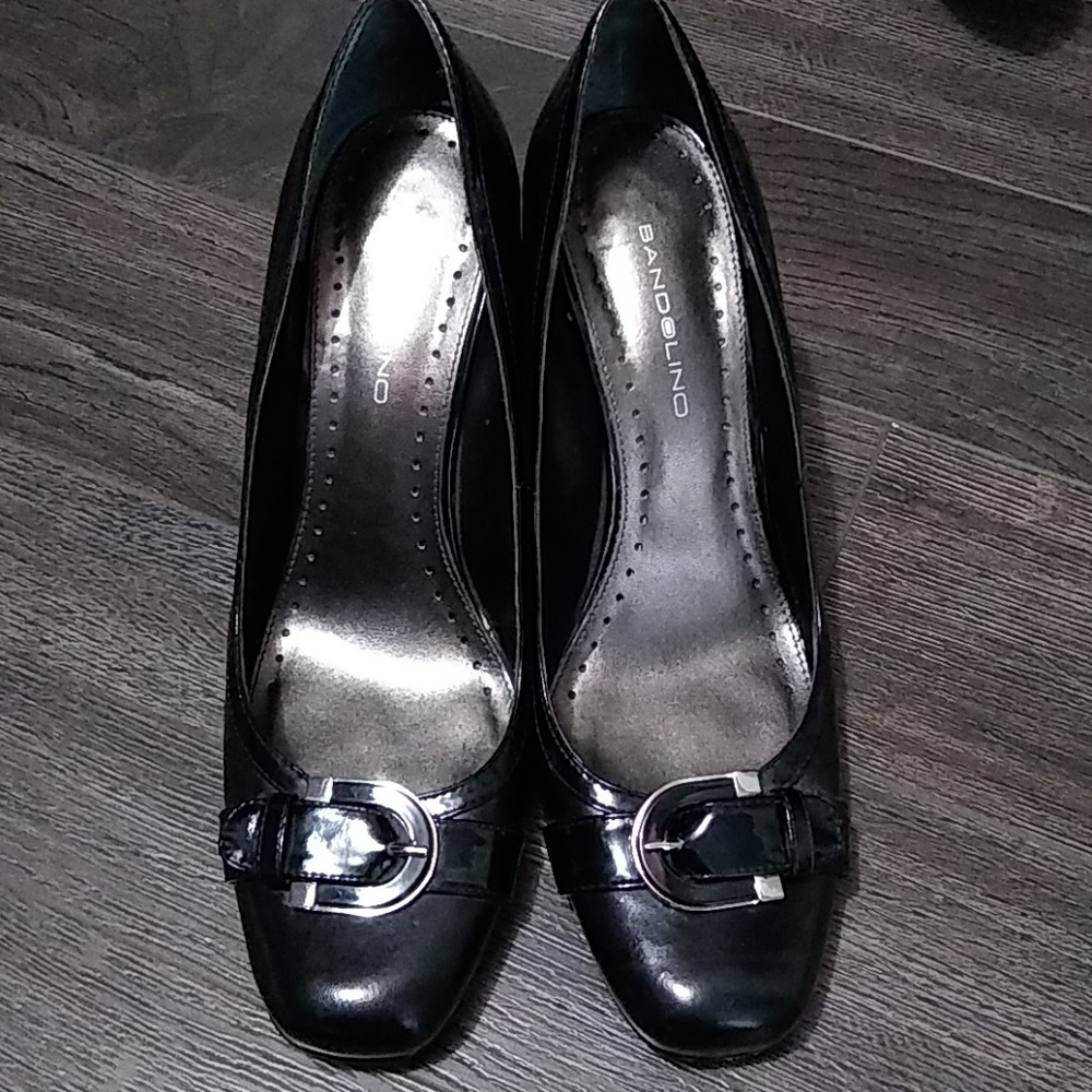 Bandolino Size 9.5 Black Heels